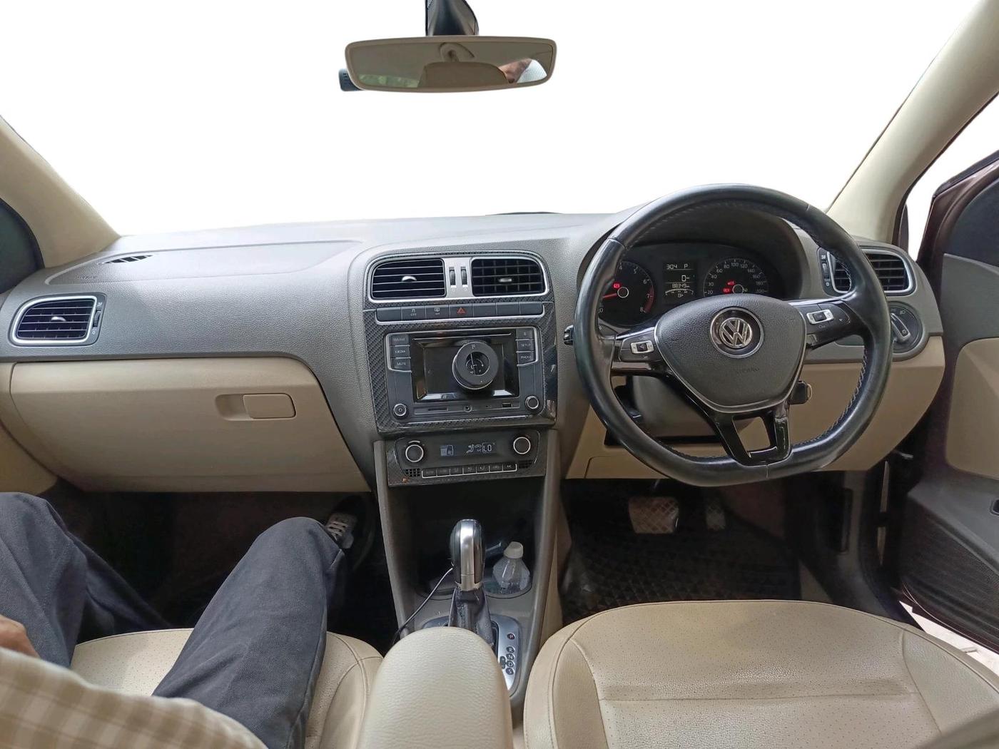 2016 Volkswagen Vento HIGHLINE PETROL AT, Petrol, Automatic, 88,349 km, interior