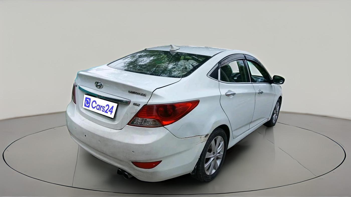 2012 Hyundai Verna FLUIDIC 1.6 CRDI SX, Diesel, Manual, 1,64,624 km, exterior