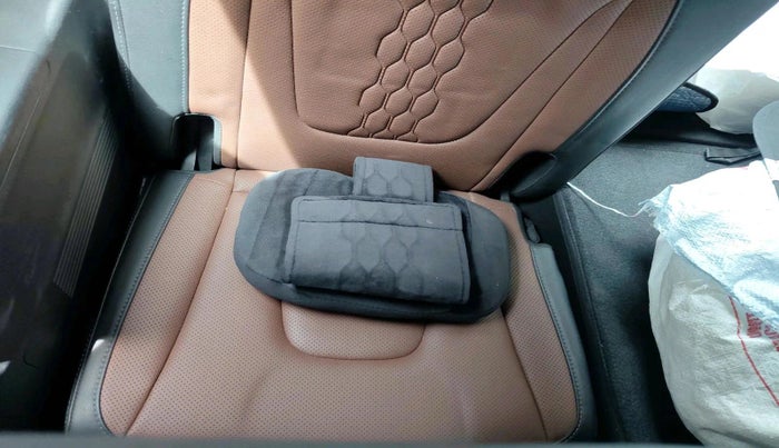 2023 Hyundai ALCAZAR Platinum (O) Turbo DCT 7 Str, Petrol, Automatic, 32,407 km, interior