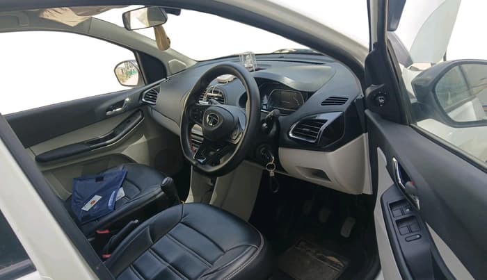 2024 Tata Tiago XZ PLUS DUAL TONE PETROL, Petrol, Manual, 17,032 km, interior