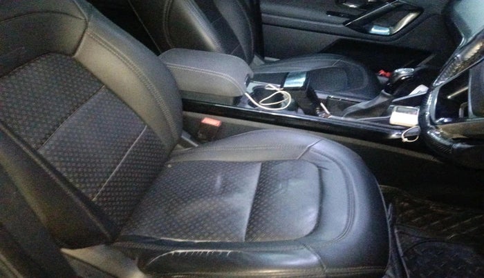 2022 Tata Harrier XTA 2.0L KRYOTEC PLUS, Diesel, Automatic, 96,234 km, interior