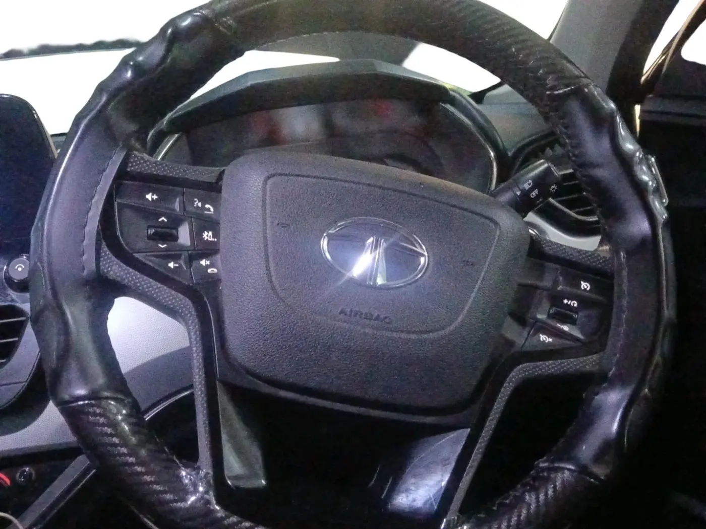 2022 Tata Harrier XTA 2.0L KRYOTEC PLUS, Diesel, Automatic, 96,234 km, interior