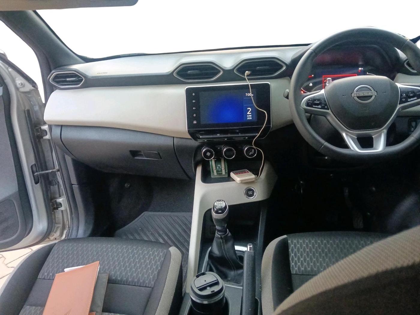 2023 Nissan MAGNITE XV MT, Petrol, Manual, 27,630 km, interior