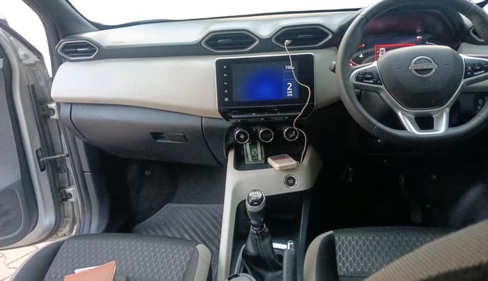 2023 Nissan MAGNITE XV MT, Petrol, Manual, 27,630 km, interior