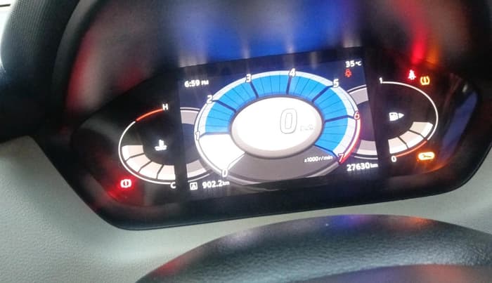 2023 Nissan MAGNITE XV MT, Petrol, Manual, 27,630 km, interior