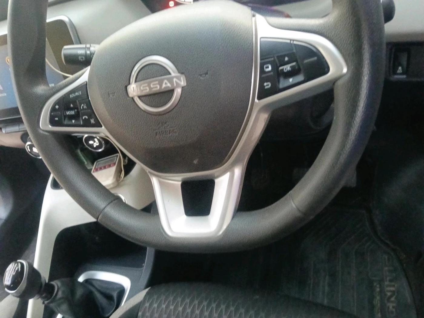 2023 Nissan MAGNITE XV MT, Petrol, Manual, 27,630 km, interior