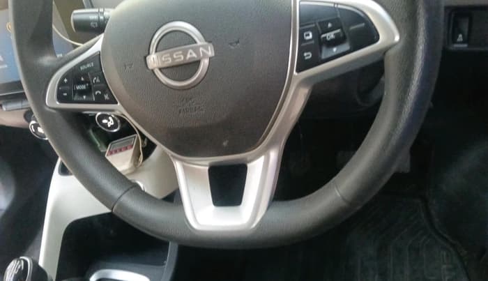 2023 Nissan MAGNITE XV MT, Petrol, Manual, 27,630 km, interior