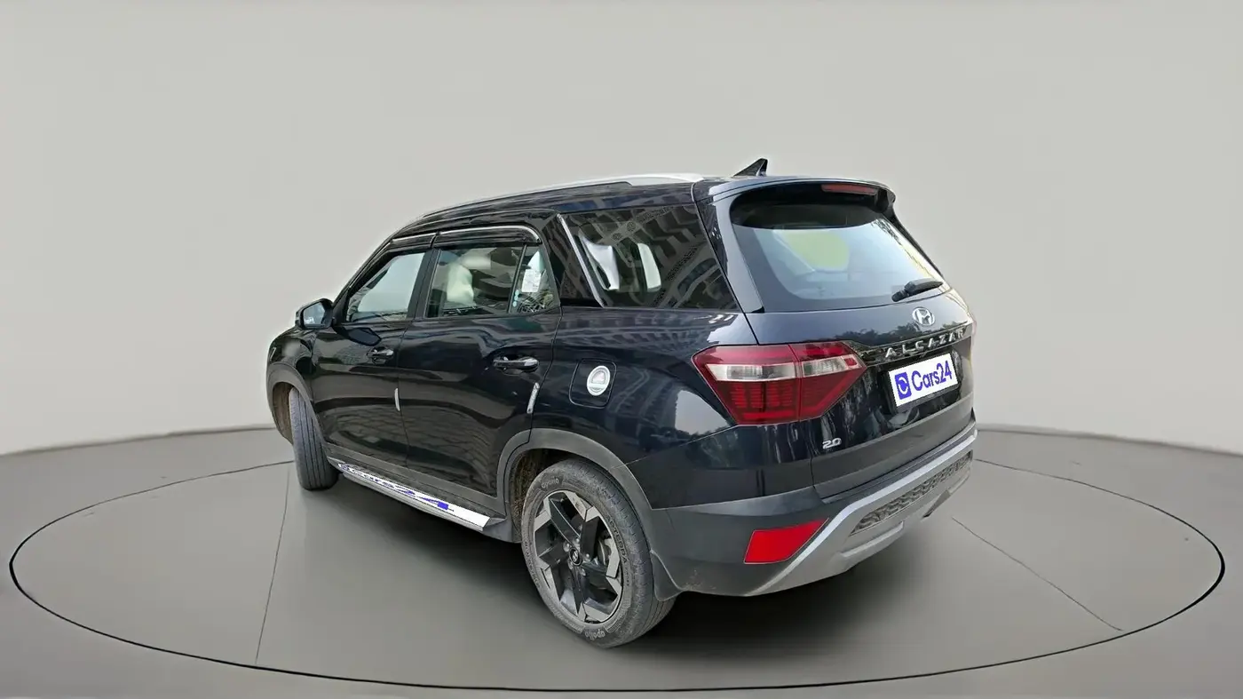 2022 Hyundai ALCAZAR PLATINUM (O) 6STR 2.0 AT, Petrol, Automatic, 48,171 km, exterior