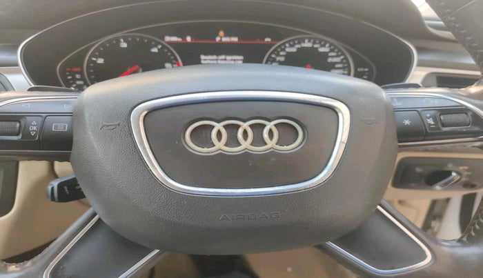 2013 Audi A6 2.0 TDI PREMIUM, Diesel, Automatic, 1,08,554 km, interior