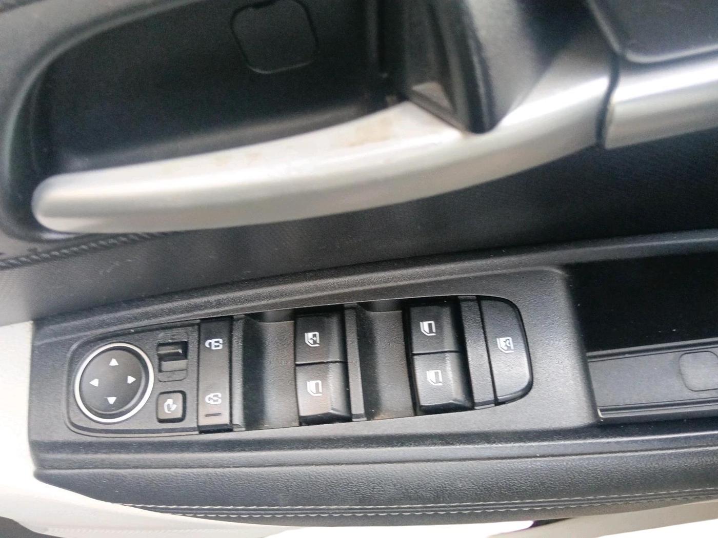 2021 KIA SONET HTX 1.0 IMT, Petrol, Manual, 36,351 km, interior