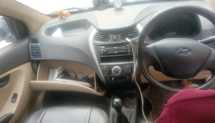 2014 Hyundai Eon ERA +, Petrol, Manual, 1,69,519 km, interior