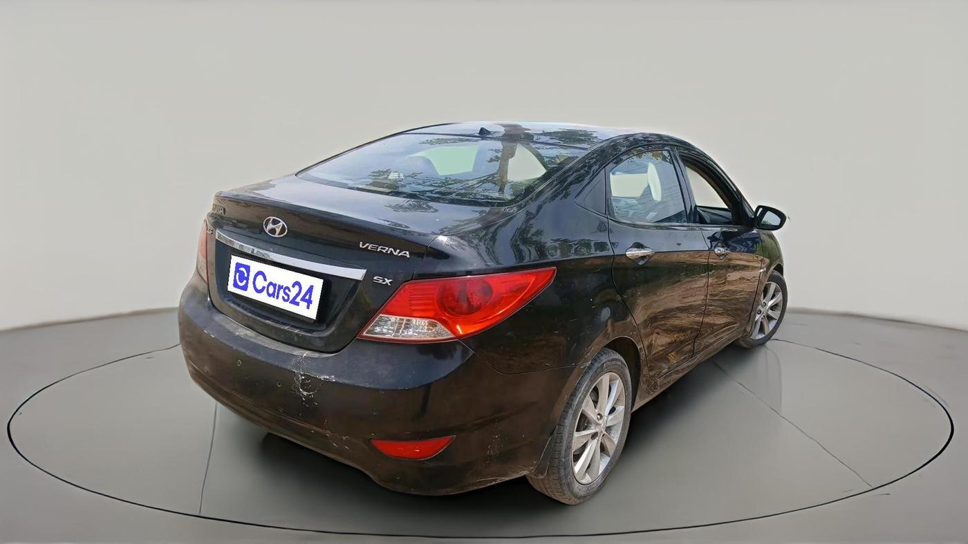 2011 Hyundai Verna FLUIDIC 1.6 VTVT SX OPT AT, Petrol, Automatic, 1,20,182 km, exterior