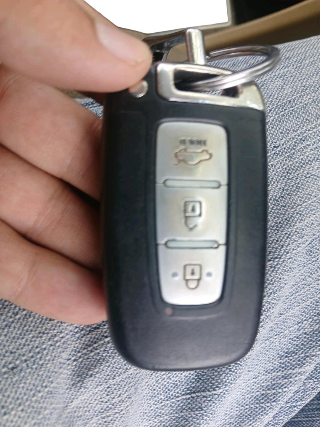2011 Hyundai Verna FLUIDIC 1.6 VTVT SX OPT AT, Petrol, Automatic, 1,20,182 km, interior