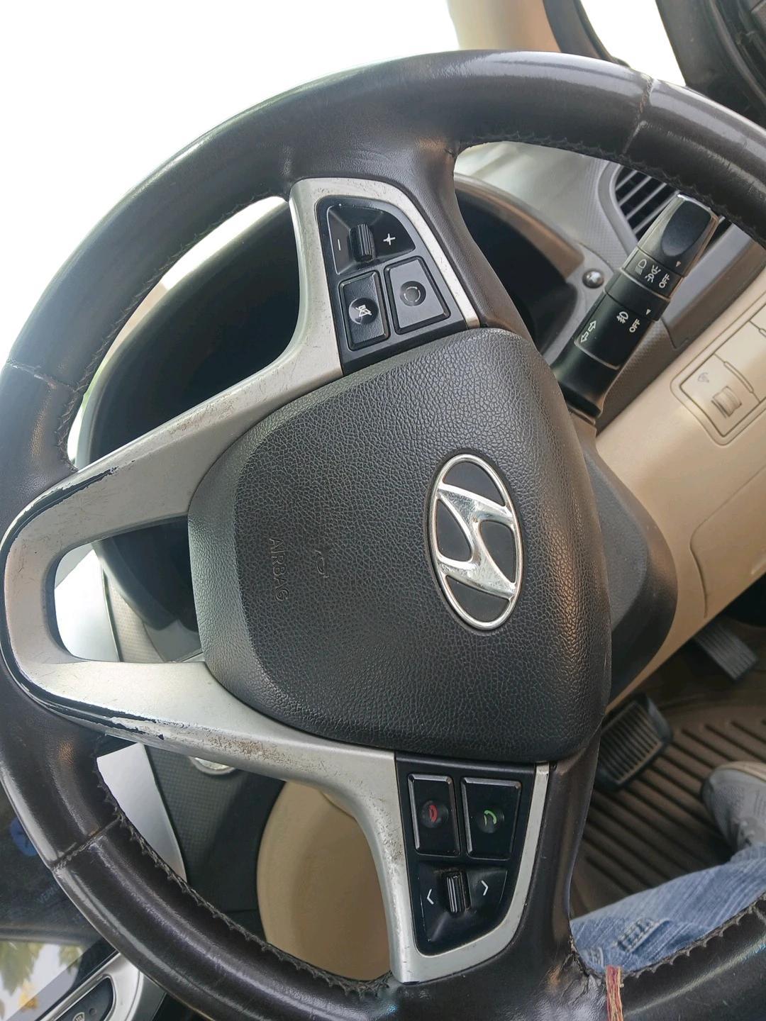 2011 Hyundai Verna FLUIDIC 1.6 VTVT SX OPT AT, Petrol, Automatic, 1,20,182 km, interior