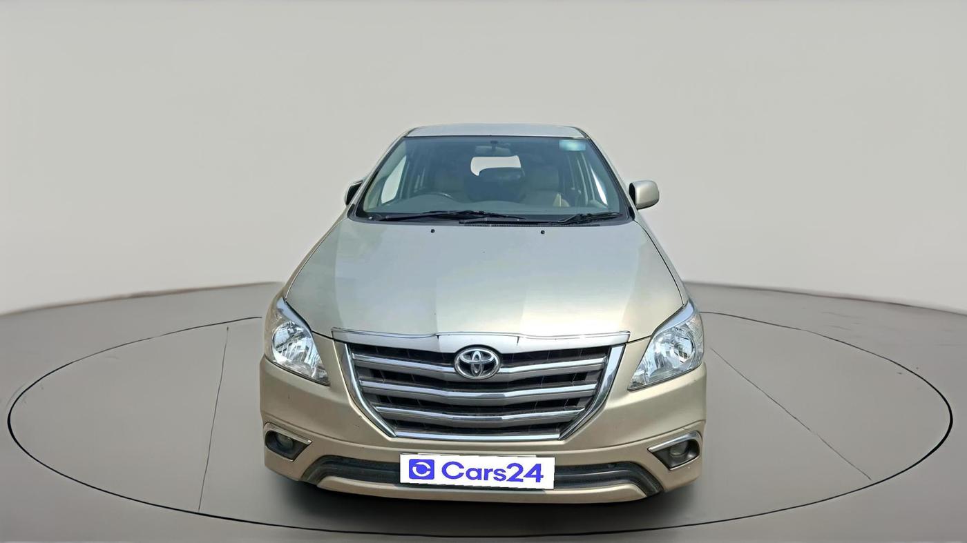 2014 Toyota Innova 2.5 GX 7 STR, Diesel, Manual, 3,17,580 km, exterior