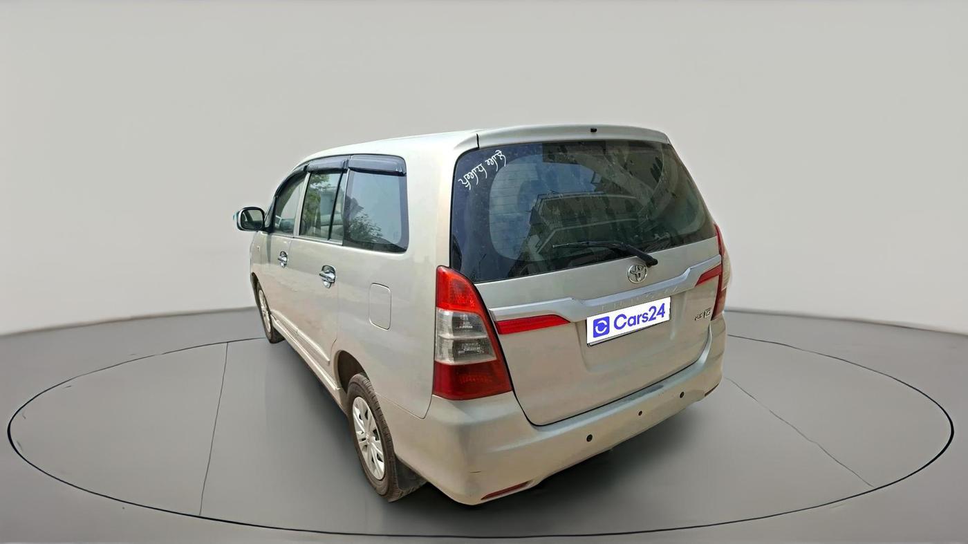 2014 Toyota Innova 2.5 GX 7 STR, Diesel, Manual, 3,17,580 km, exterior