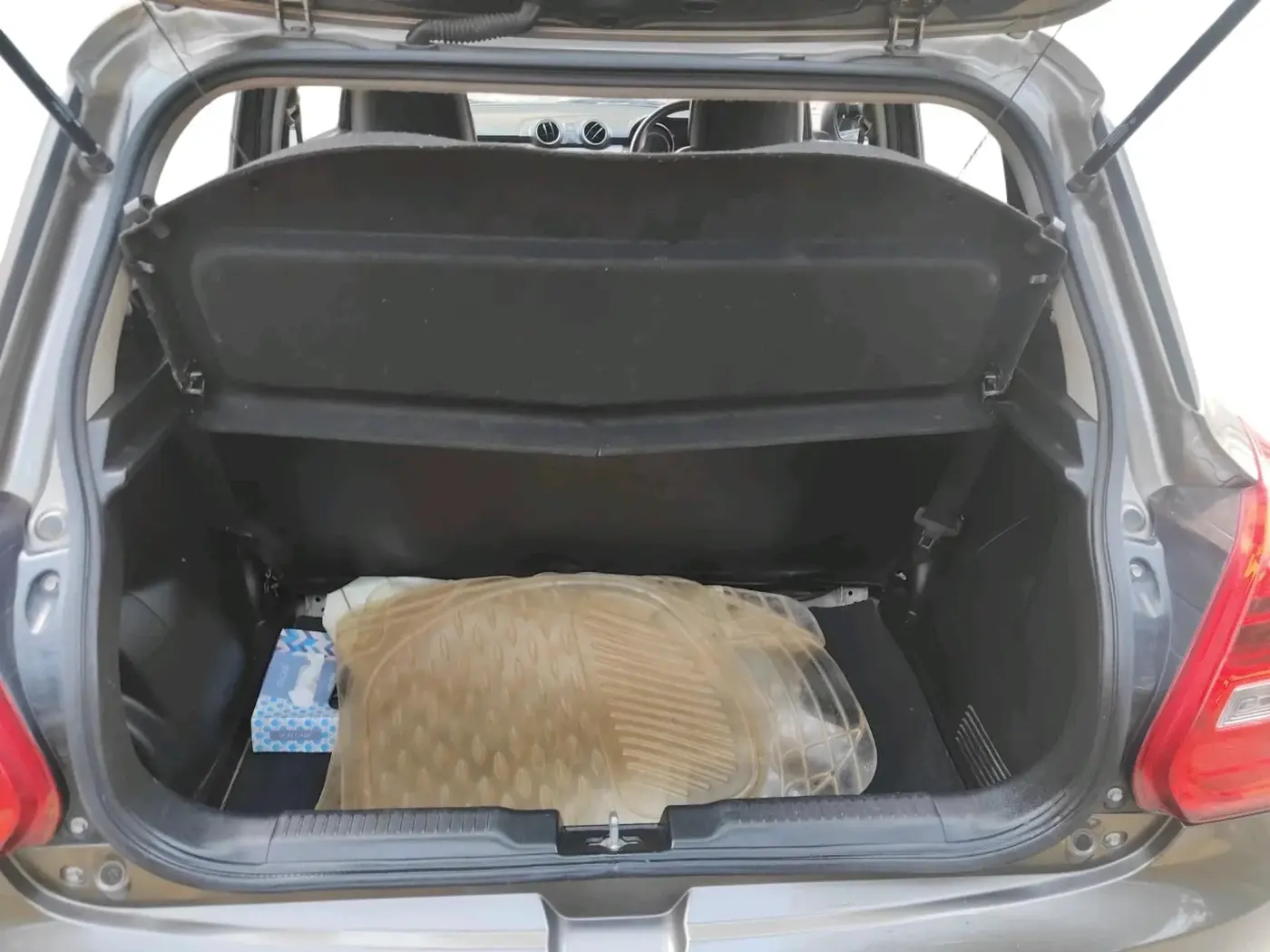 2019 Maruti Swift VXI, Petrol, Manual, 75,900 km, exterior