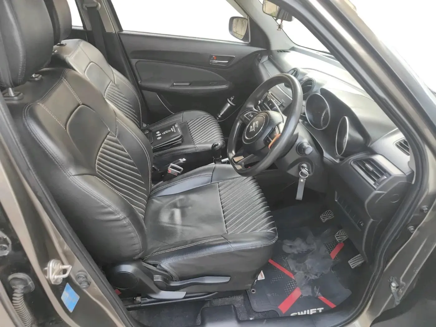 2019 Maruti Swift VXI, Petrol, Manual, 75,900 km, interior