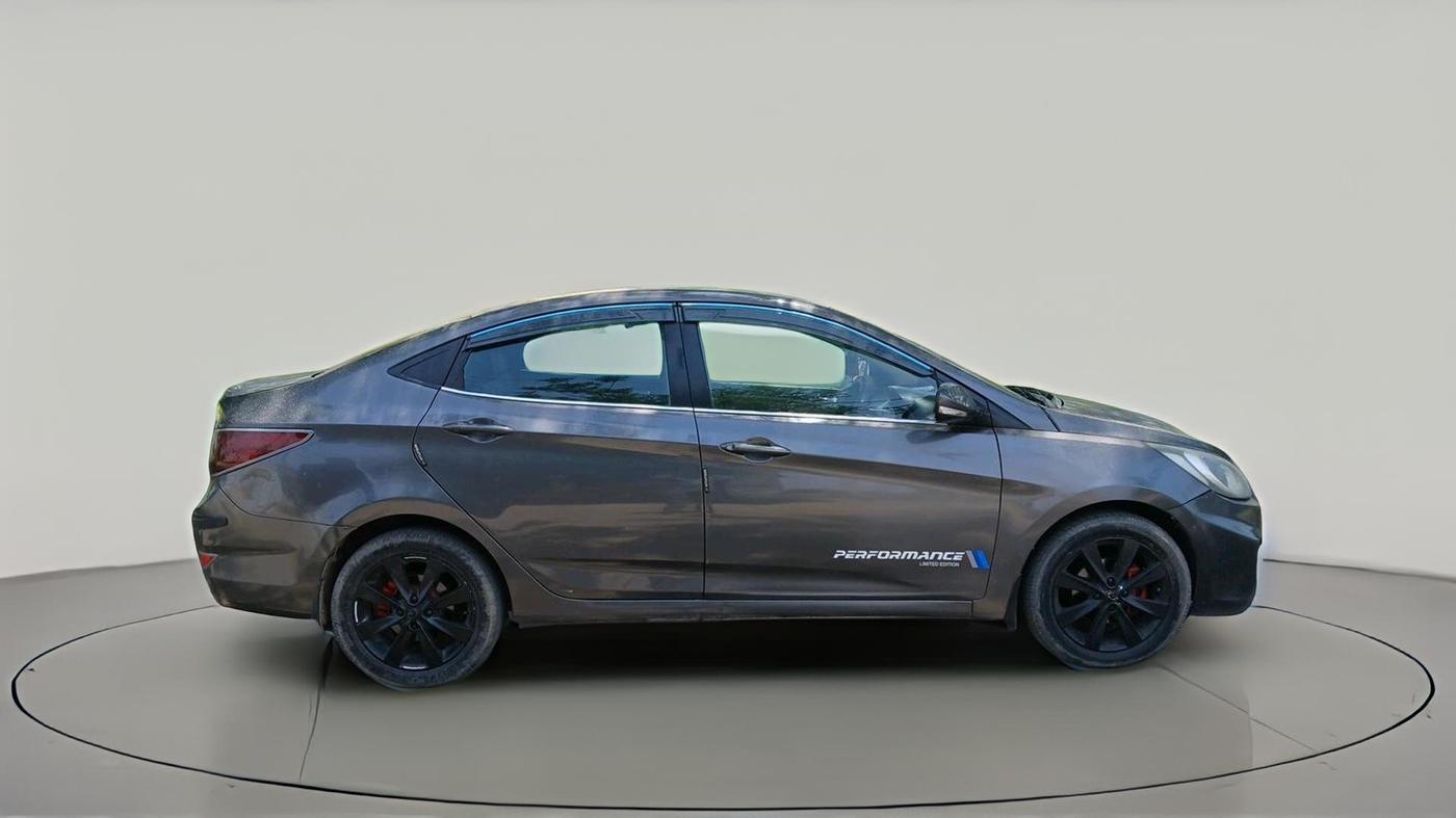 2013 Hyundai Verna FLUIDIC 1.6 VTVT SX, Petrol, Manual, 1,04,143 km, exterior