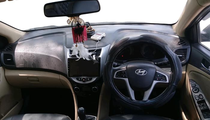 2013 Hyundai Verna FLUIDIC 1.6 VTVT SX, Petrol, Manual, 1,04,143 km, interior