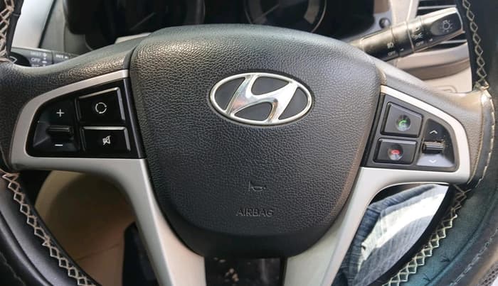 2013 Hyundai Verna FLUIDIC 1.6 VTVT SX, Petrol, Manual, 1,04,143 km, interior