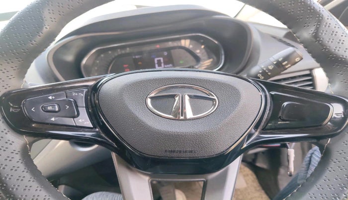 2023 Tata NEXON XM SUNROOF PETROL, Petrol, Manual, 31,758 km, interior