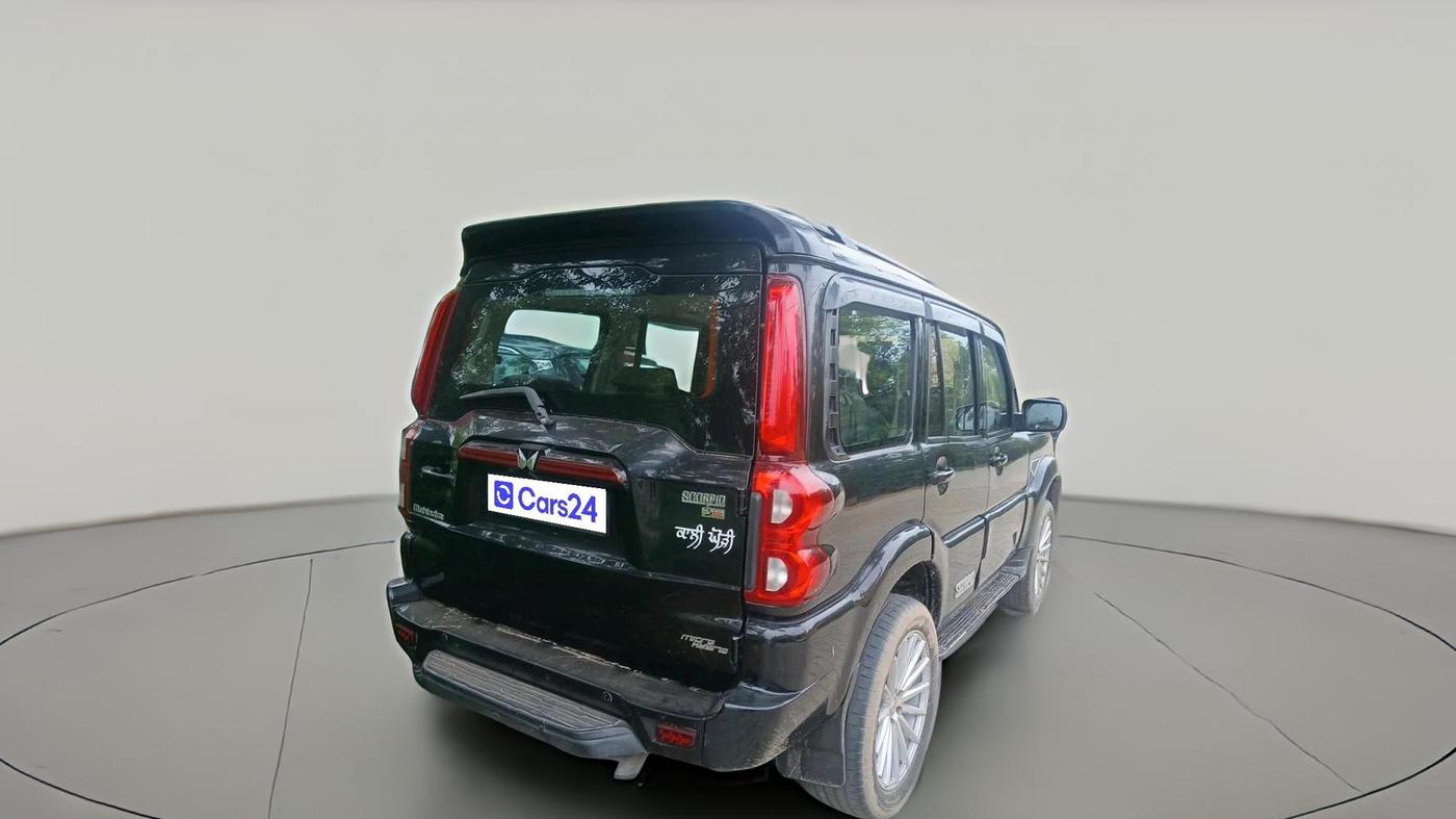 2019 Mahindra Scorpio S9, Diesel, Manual, 76,568 km, exterior