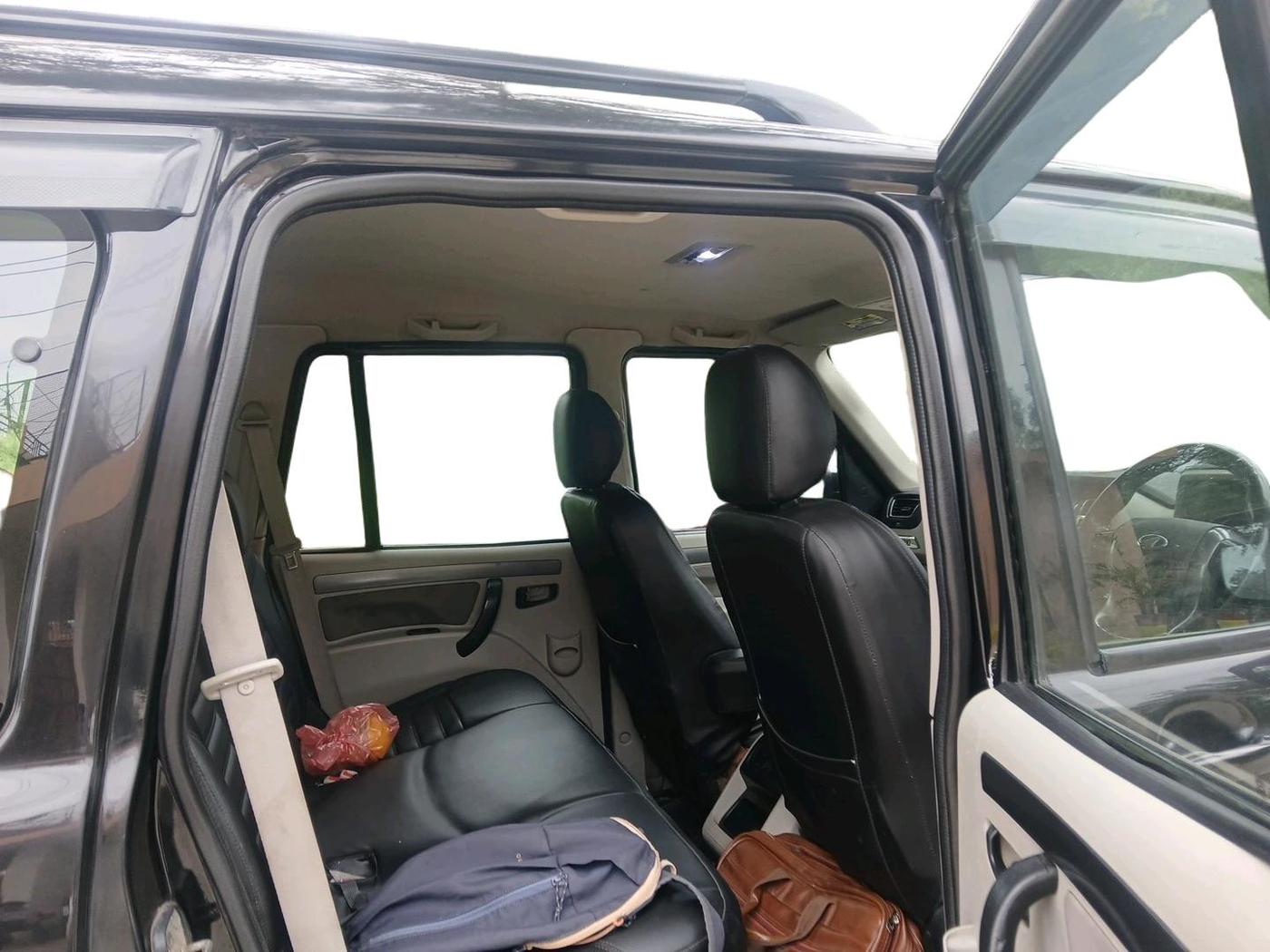 2019 Mahindra Scorpio S9, Diesel, Manual, 76,568 km, interior