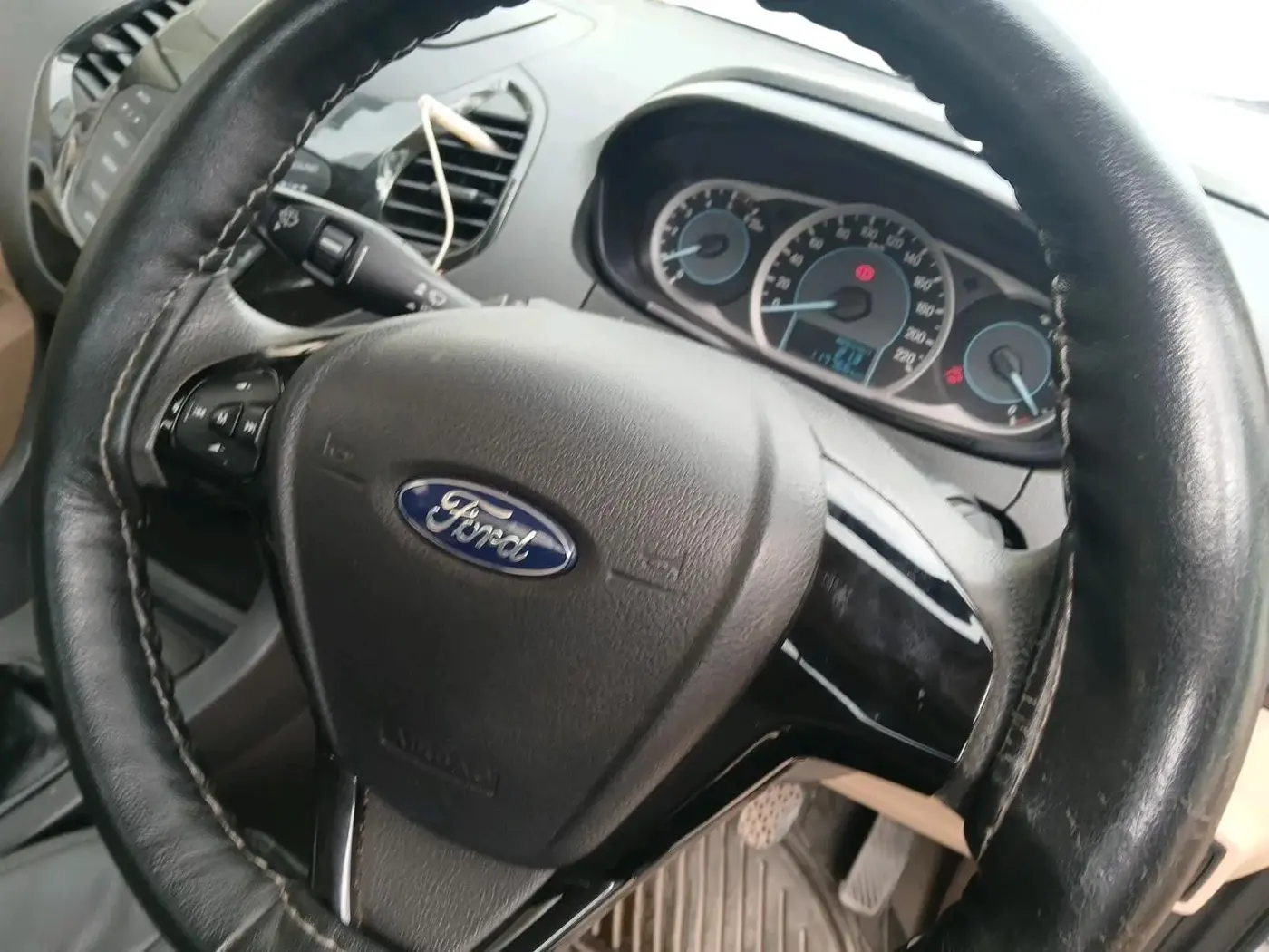 2016 Ford Figo Aspire TITANIUM1.5 DIESEL, Diesel, Manual, 1,17,766 km, interior