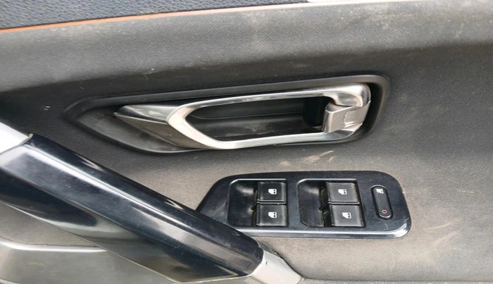 2022 Tata Safari XT PLUS, Diesel, Manual, 1,12,347 km, interior