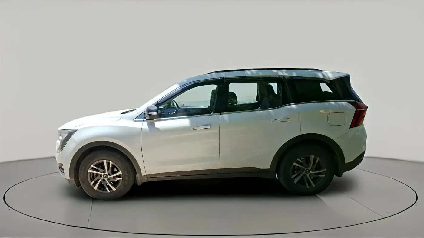 2024 Mahindra XUV700 AX 5 P MT 7 STR, Petrol, Manual, 16,191 km, exterior