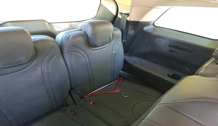 2024 Mahindra XUV700 AX 5 P MT 7 STR, Petrol, Manual, 16,191 km, interior