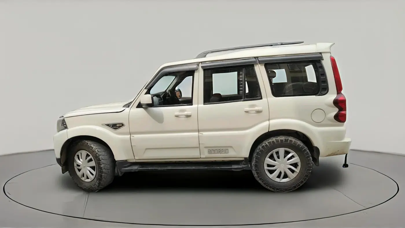 2017 Mahindra Scorpio S7, Diesel, Manual, 1,27,501 km, exterior
