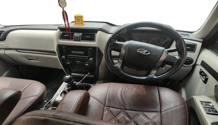 2017 Mahindra Scorpio S7, Diesel, Manual, 1,27,501 km, interior