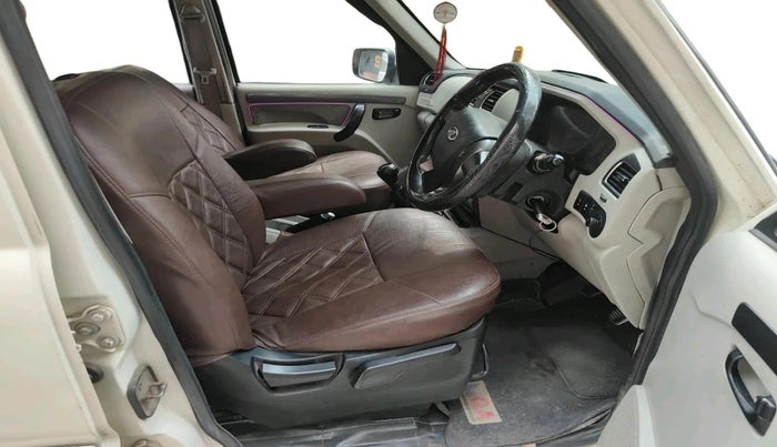 2017 Mahindra Scorpio S7, Diesel, Manual, 1,27,501 km, interior
