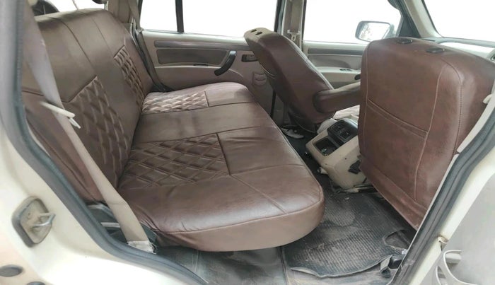 2017 Mahindra Scorpio S7, Diesel, Manual, 1,27,501 km, interior