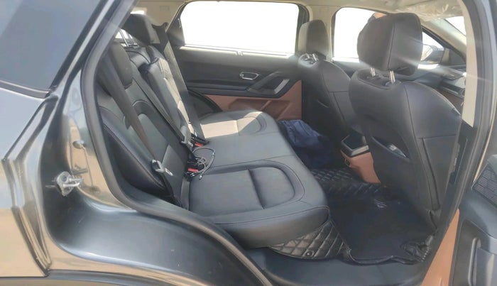 2024 Tata Harrier ADVENTURE, Diesel, Manual, 31,026 km, interior