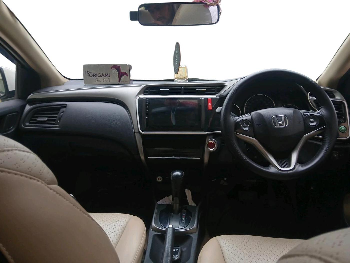 2015 Honda City 1.5L I-VTEC VX CVT, CNG, Automatic, 70,714 km, interior