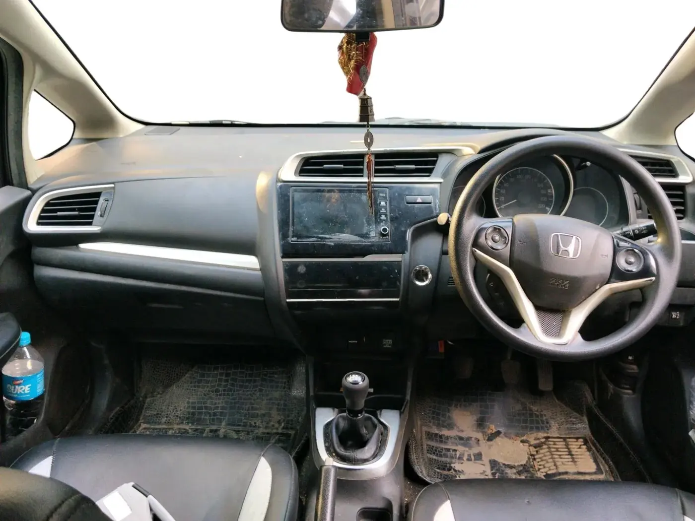 2018 Honda WR-V 1.5L I-DTEC VX MT, Diesel, Manual, 1,16,017 km, interior