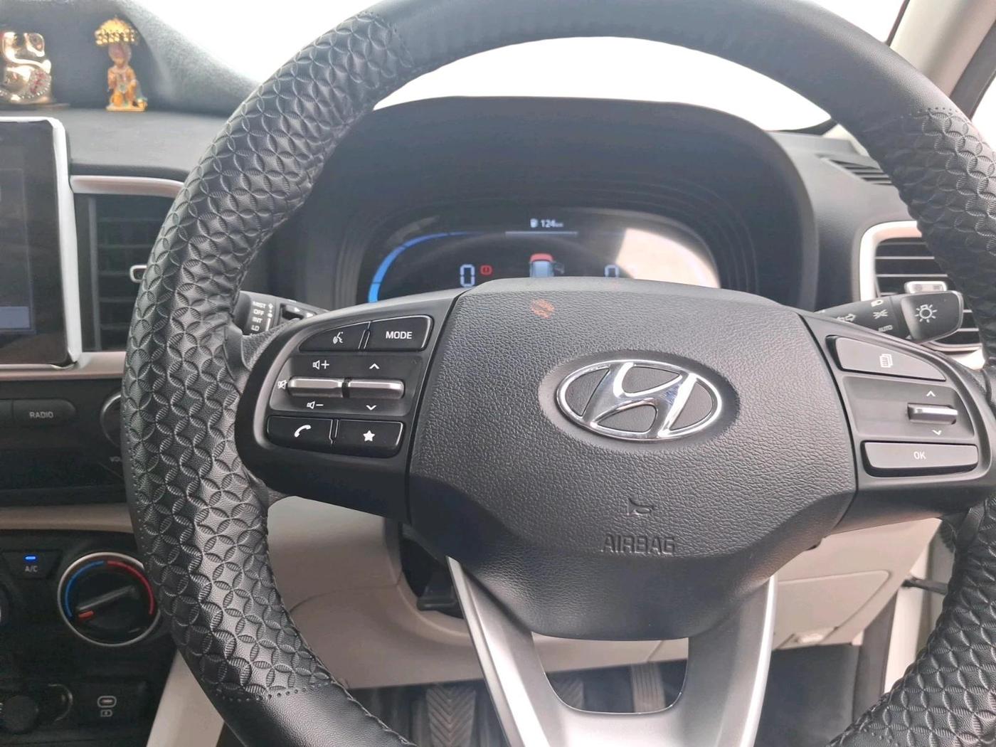 2025 Hyundai VENUE S PLUS 1.5 CRDI, Diesel, Manual, 8,337 km, interior
