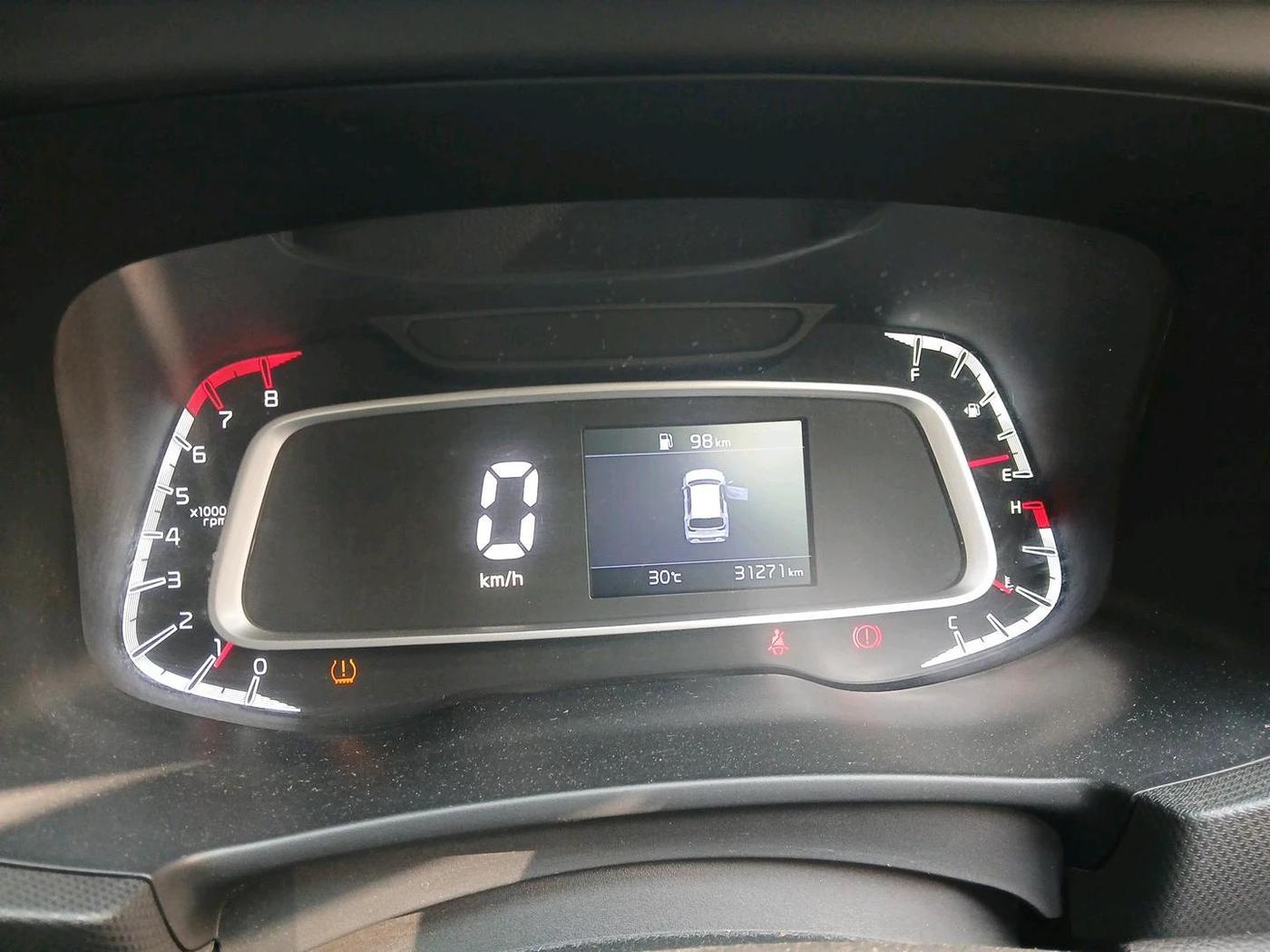 2022 KIA SONET HTK 1.2, Petrol, Manual, 31,271 km, interior