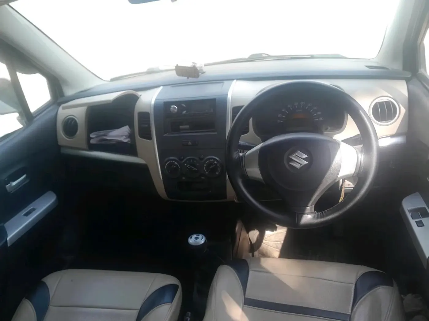 2017 Maruti Wagon R 1.0 LXI, Petrol, Manual, 58,733 km, interior