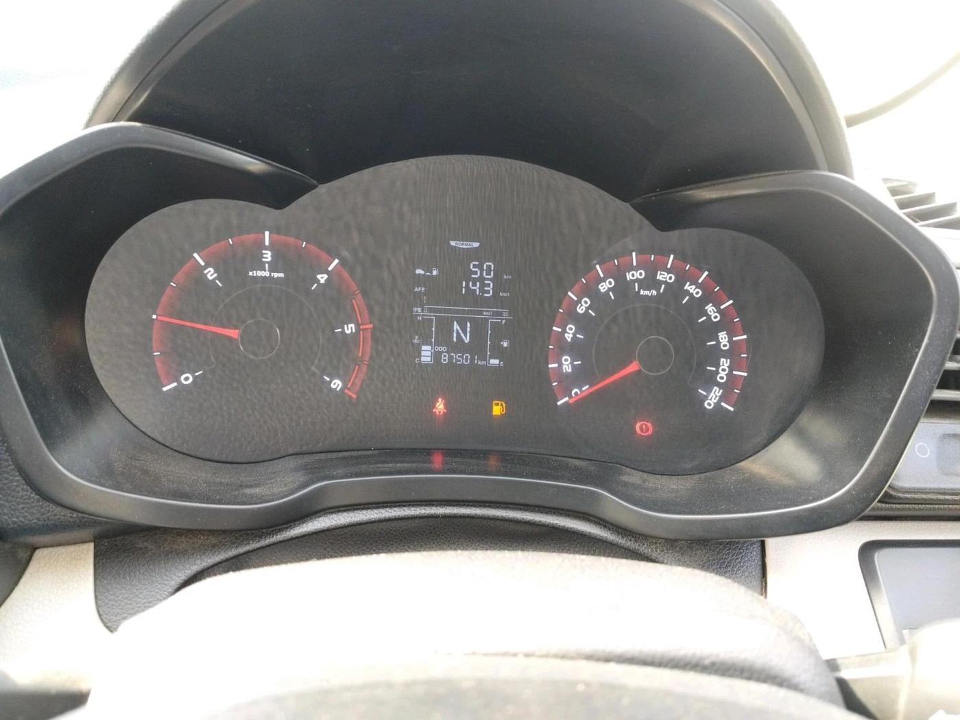2019 Mahindra XUV300 W4 1.5 DIESEL, Diesel, Manual, 87,501 km, interior