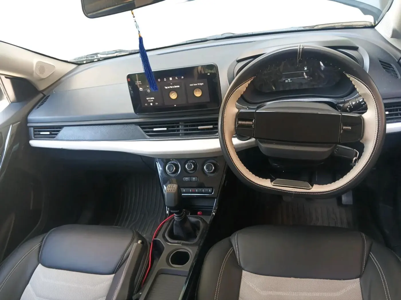 2025 Tata NEXON Pure Plus 1.2 iCNG 6MT, CNG, Manual, 9,910 km, interior
