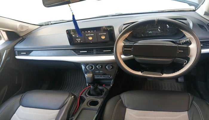 2025 Tata NEXON Pure Plus 1.2 iCNG 6MT, CNG, Manual, 9,910 km, interior