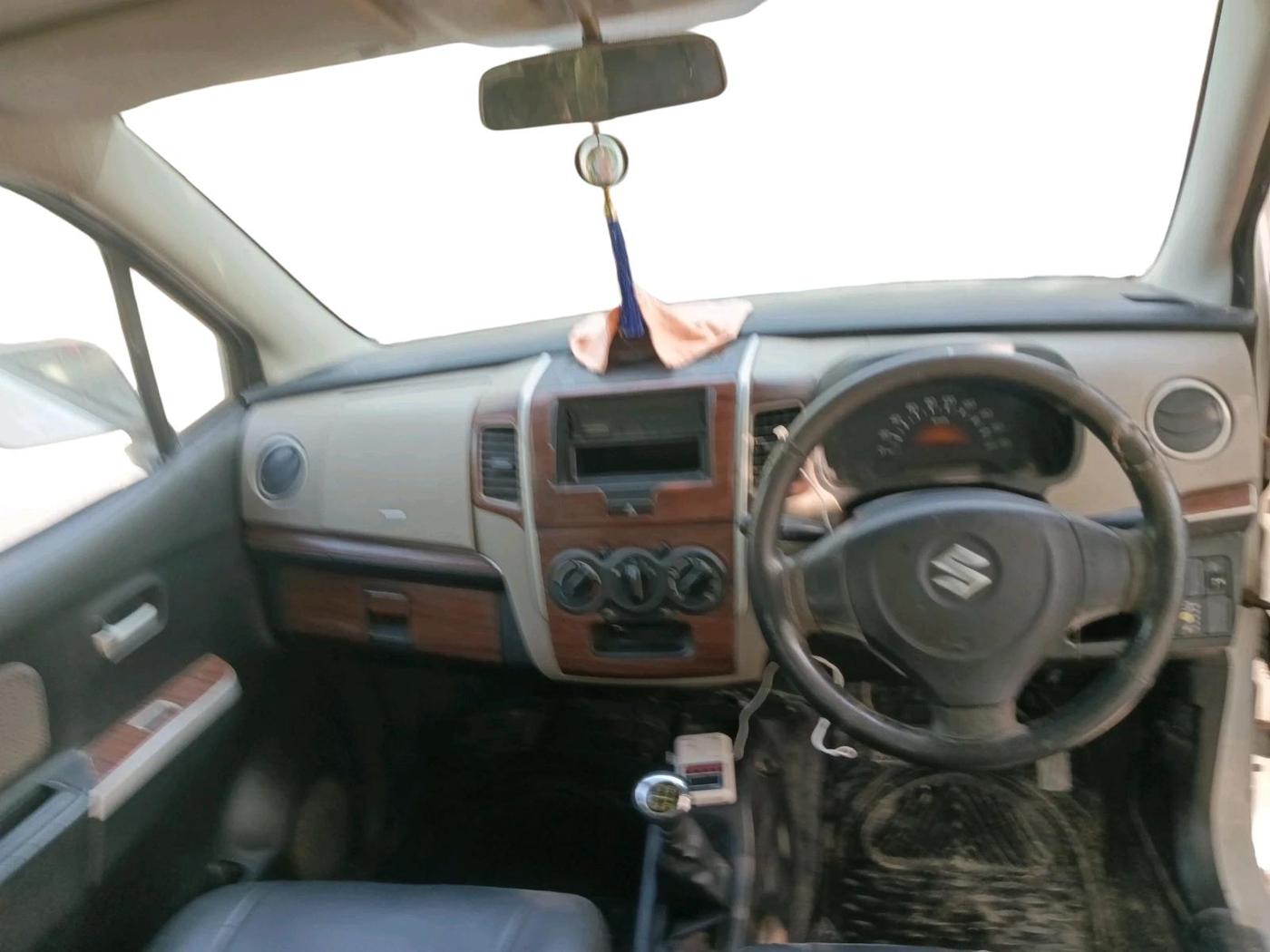 2013 Maruti Wagon R 1.0 LXI CNG, CNG, Manual, 90,279 km, interior
