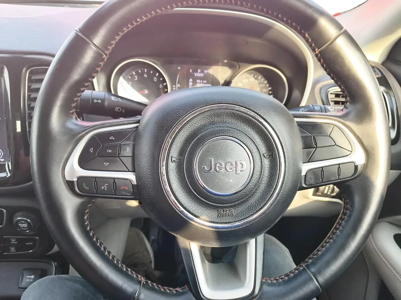 2018 Jeep Compass LIMITED PLUS PETROL AT, Petrol, Automatic, 24,586 km, interior