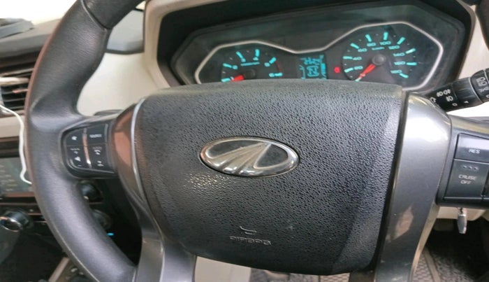 2019 Mahindra Scorpio S9, Diesel, Manual, 62,747 km, interior