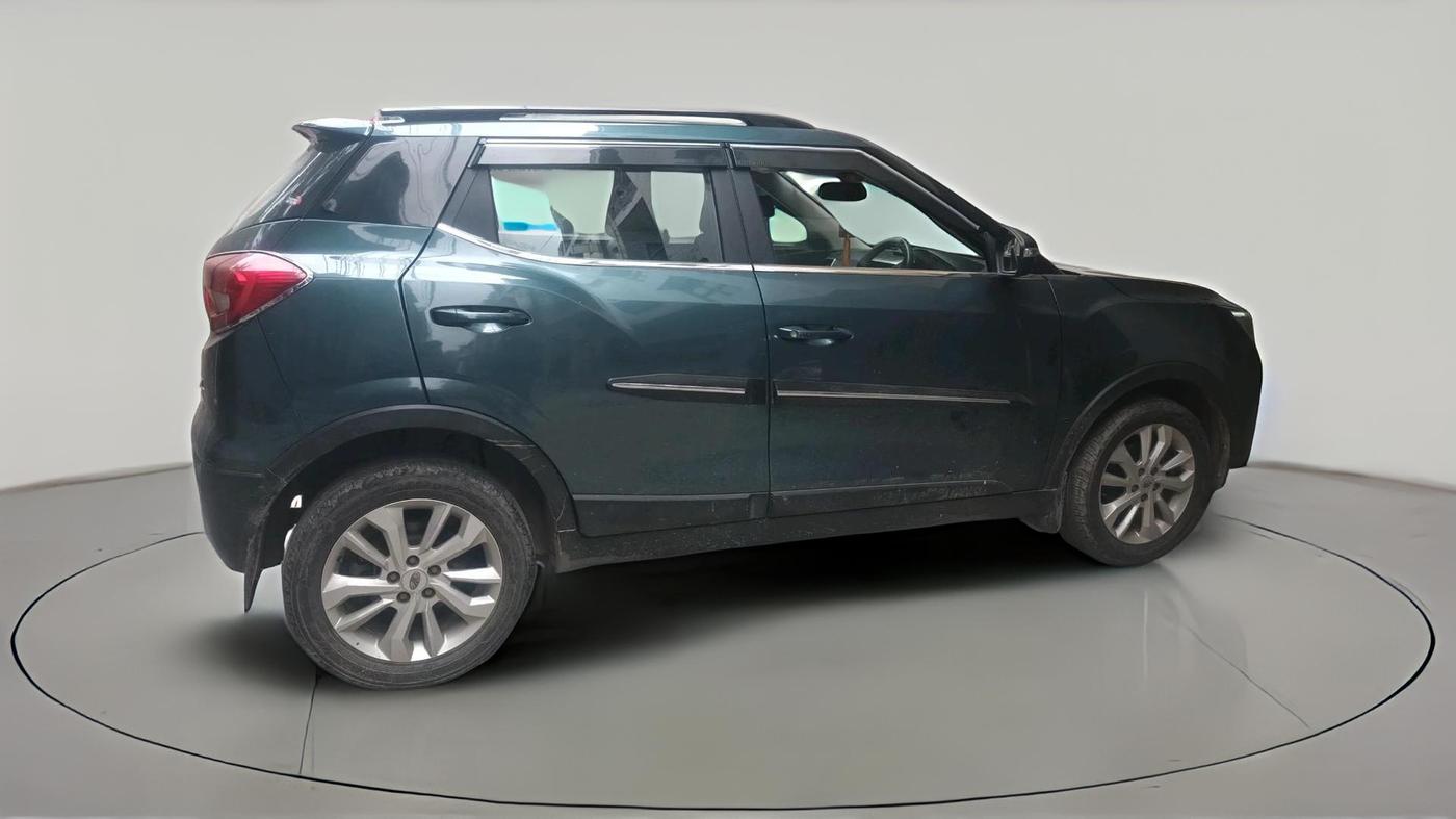 2021 Mahindra XUV300 W8 1.2 PETROL, Petrol, Manual, 44,087 km, exterior