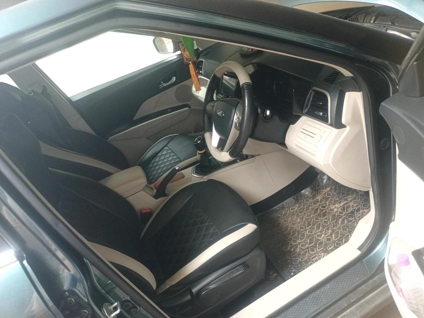 2021 Mahindra XUV300 W8 1.2 PETROL, Petrol, Manual, 44,087 km, interior